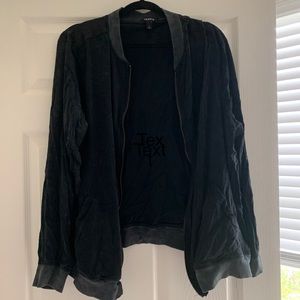 Torrid lightweight bomber jacket sz 3. Maybe worn 3 times.